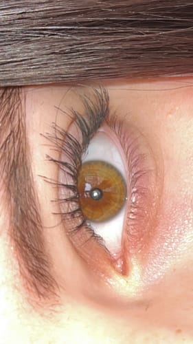 Customer photo review of Sérum pour croissance de cils - Des cils plus longs et plus épais naturellement !