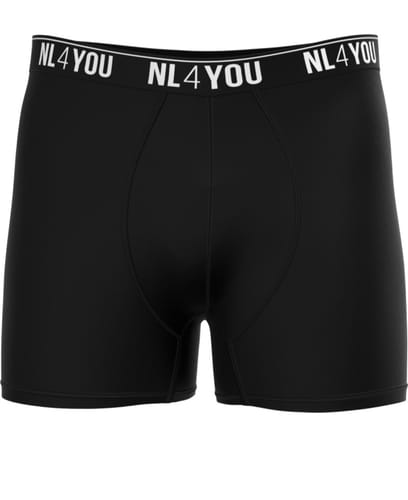 Изображение от клиент на черните памучни боксерки Classy Black с брандиран ластик.