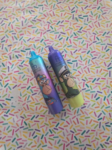 Customer photo review of Tornado Vape 15000 - Blueberry Pomegranate