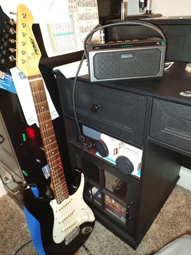 Customer photo review of TuneBomb 10W Portable, Rechargeable Practice Mini Amp – For Guitar & Bass