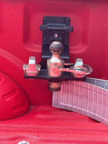 Customer photo review of Hitcholder™ Gooseneck - Ford BoxLink