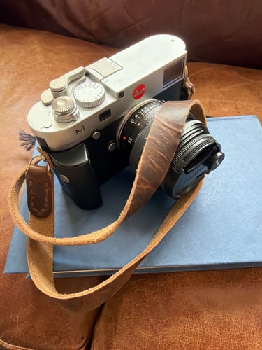 Customer photo review of Air Clicker – Soft Release Button (Titanium)