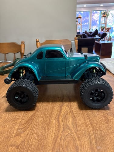 Customer photo review of Lower Suspension Arm For SBK10 RC Buggy