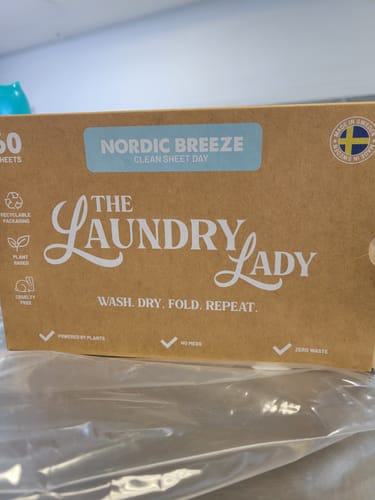 Customer photo review of Nordic Breeze Scented Laundry Sheets
