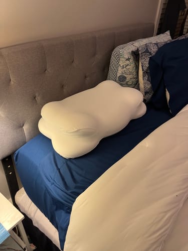 Customer photo review of Mellow CloudAlign™ Pillow