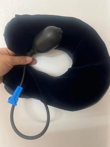 Avis photo d'un client sur Collier Cervical Gonflable
