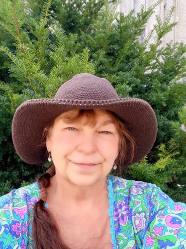 Customer photo review of Packable Hats Earth