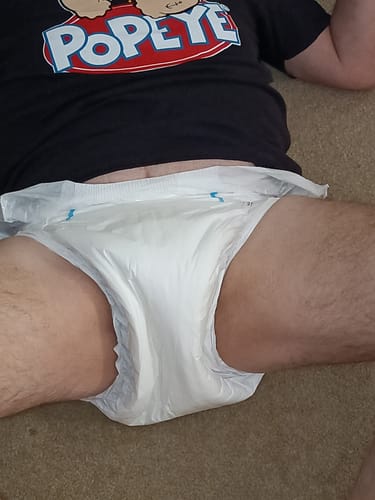 Customer photo review of SUNKISS Masterpiece Adult Diapers With Tabs