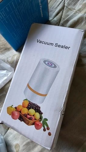Customer photo review of Mini Vacuum Sealer
