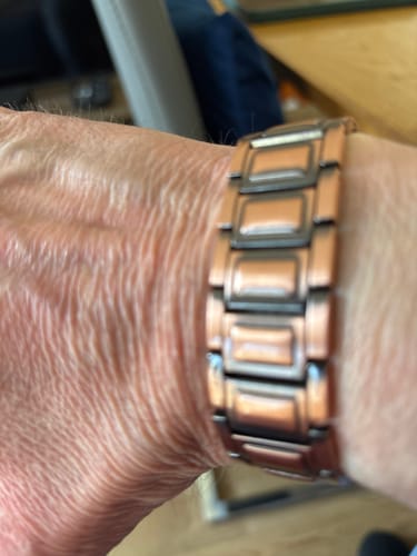 Customer photo review of Mens Copper Magnetic Bracelet TRIPLE Power