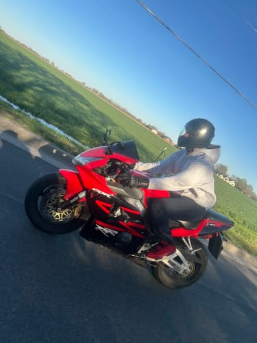 Customer photo review of Vybes Guantlet Riding Gloves
