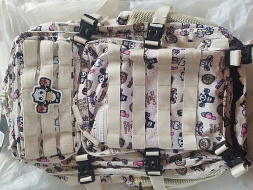 Customer photo review of Mochila Táctica V1 45L All in Sweet Cream