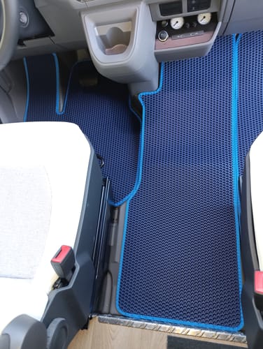 Customer photo review of Fußmatten für Van - Vorne