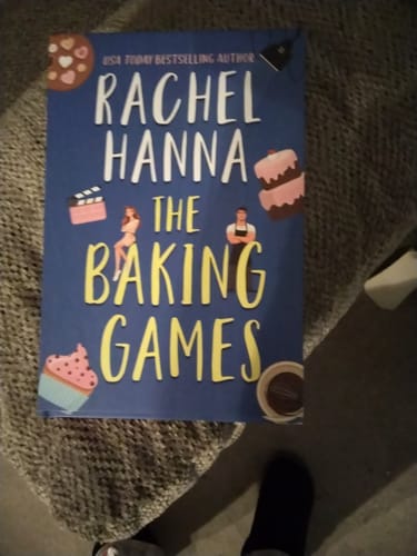 Customer photo review of SPECIAL EDITION The Baking Games Hardcover with Sprayed Edges (+ AUTHOR-SIGNED BOOKPLATE)