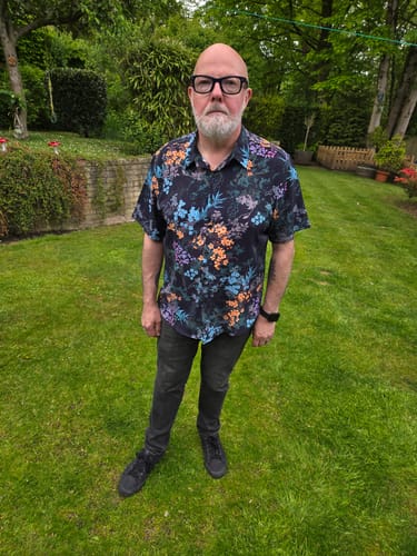 Customer photo review of Men's Botanical Print Resort Short Sleeve Shirt
