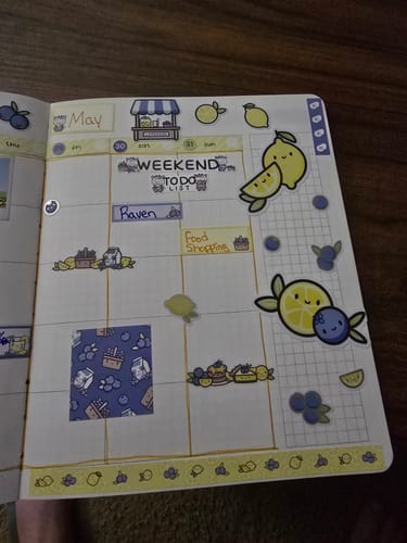 Customer's decorated weekend to-do list in the vertical Starter Planner.