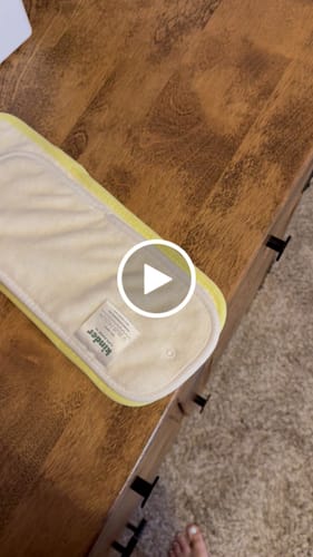 Customer video review of 6-Layer Bamboo Viscose Newborn Cloth Diaper Insert