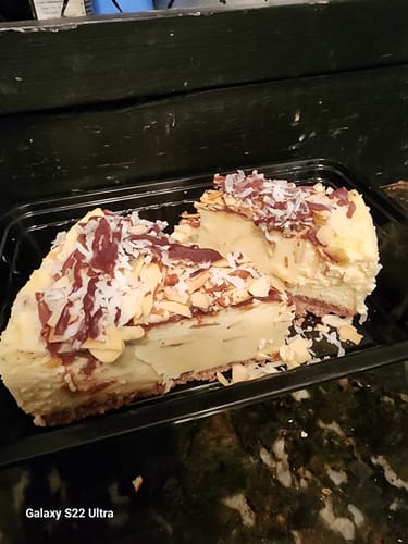 Customer photo review of Seasonal Cheesecake - Almond Joy
