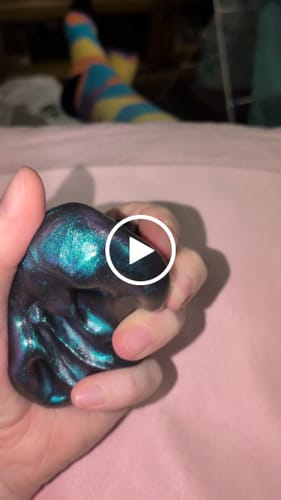 Customer video review of Crazy Aarons Putty SUPER SCARAB