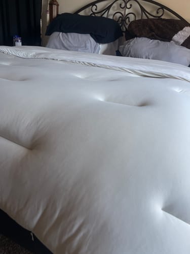Customer photo review of MarshMellow Comforter