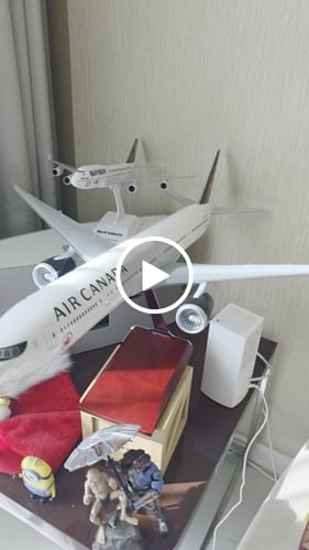 Customer video review of SKYMARKS AIR CANADA 777-300 1/100 W/WOOD STAND & GEAR (**)