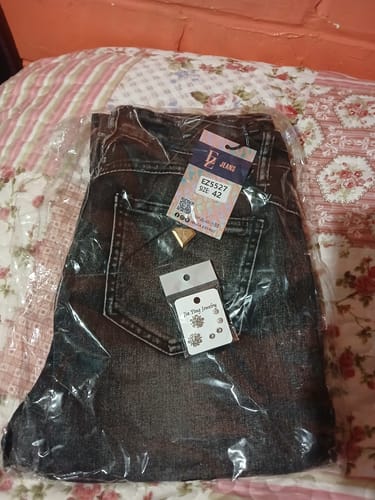 Reseña con foto de un cliente sobre EZ5527 (G4) | Jeans Skinny Gris Focalizado | EZ