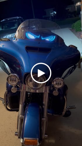 Customer video review of Moto Eyes - Animated Moto Eyes