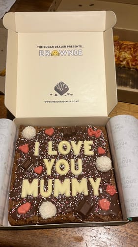 Customer photo review of Custom message mothers day brownie
