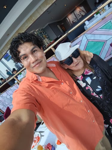 Customer photo review of Brunch Día de las Madres