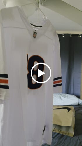 Customer video review of Men's Chicago Bears Caleb Williams #18 White 2024 NFL Draft First Round Pick Player Game Jersey2
