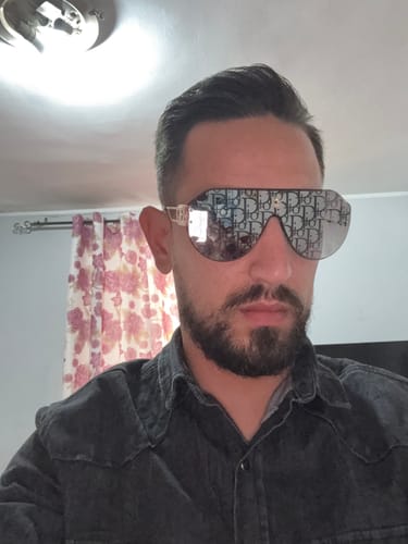 Recensione con foto di un cliente su Occhiali da sole Dior