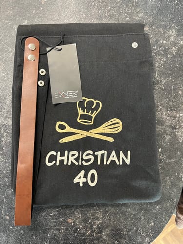 Customer photo review of Canvas Kochschürze mit Namen und Motiv bestickt Grillschürze BBQ Schürze