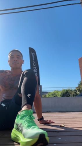 Customer photo review of Compression Sleeves V2 for Knees and Legs