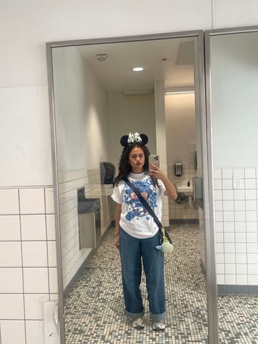 Customer photo review of mickey & minnie x dodgers t-shirt