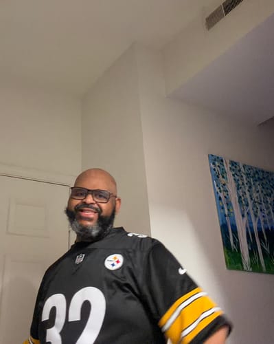 Customer photo review of Men's Pittsburgh Steelers Franco Harris #32 Black Game Jersey1