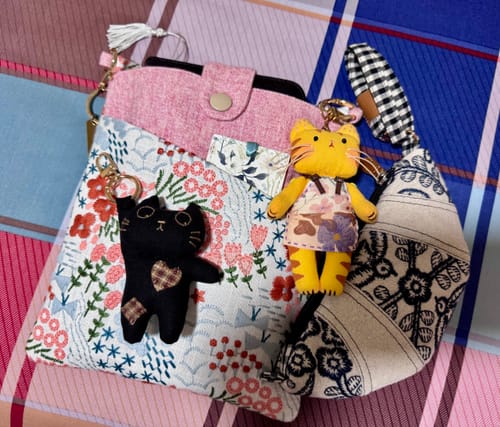 Customer photo review of All-in-One Book & Journal Pouch