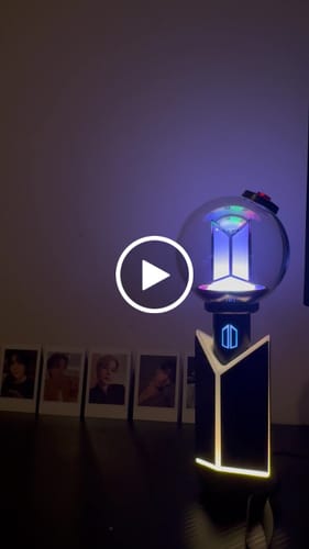 Customer video review of BTS - OFFICIAL LIGHT STICK VER.4