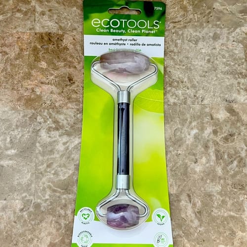 Customer photo review of Eco Tools Face Roller 7596 Double Sided For Face And Eyes Made Of Amethyst Stone