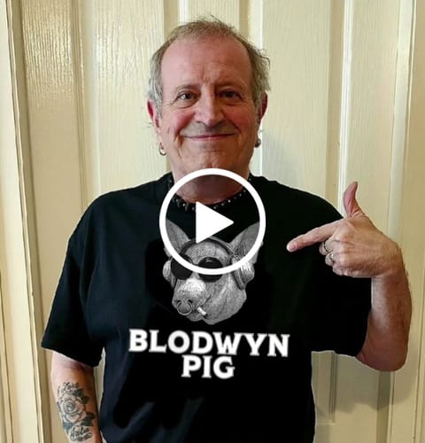 Customer video review of Unisex t-shirt
