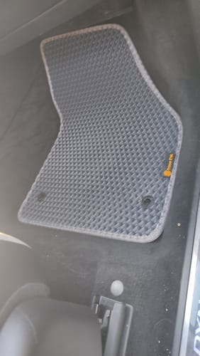 Customer photo review of Auto Fußmatten nach Maß - Vorne