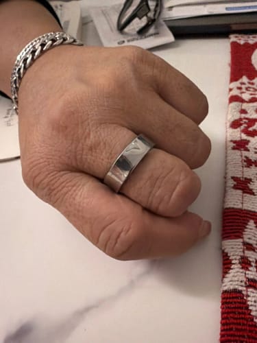Customer photo review of Onyx Smart Ring