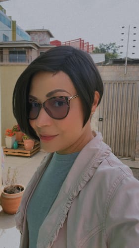 Customer photo review of Peruca Wig Erika Castanho Escuro Franja
