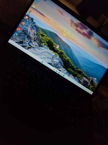 Customer photo review of Acer Aspire 5 Laptop | A515-56 | Intel i5-11th gen | 15.6" HD | Win 11 Pro | Refurbished