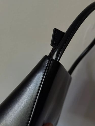 Customer photo review of Zency Women's Luxury Designer Handbags