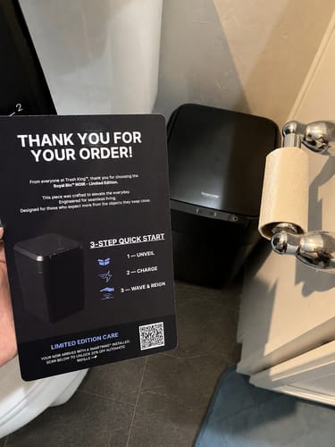 Customer photo review of Royal Bin™ 17L - Touchscreen, Self-Sealing Smart Trash Can