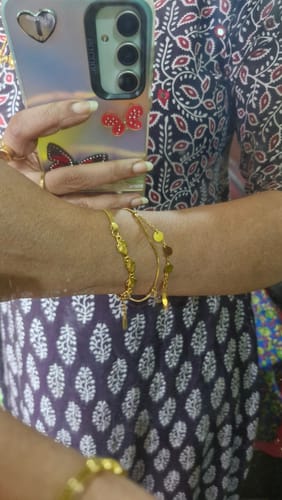 Customer photo review of Tiny Plates Bracelet