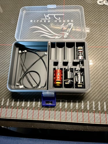 Customer photo review of Silver Horse 6 Motor Organizer and Storage Case