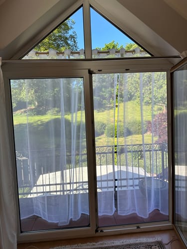Customer photo review of Outdoor Gardine wasserdicht – Transparenter Voile für Terrasse und Garten, 6 Farben