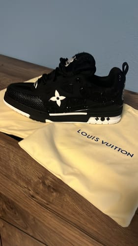 Recensione con foto di un cliente su Sneakers LV Skate Nera/Bianca Crystal