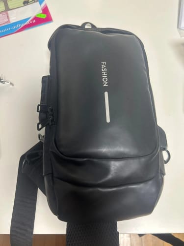Customer photo review of Urban Pocket Bag™ - Bandolera Impermeable Con Cargador